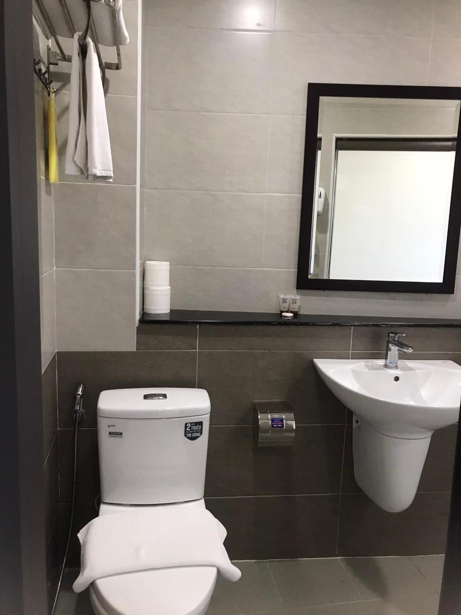 K Business 1 Hotel My Dinh 미딩 Hanoi Exteriör bild